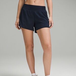Lululemon Hotty Hot Low-Rise Lined Short 4”